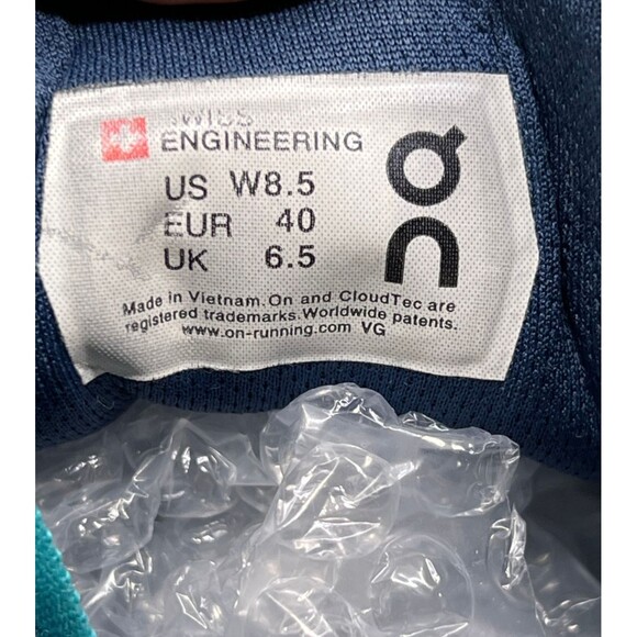 OnCloud Cloud Flow $150 Women's Running Shoes Size 8.5 Sky Blue - Picture 10 of 10